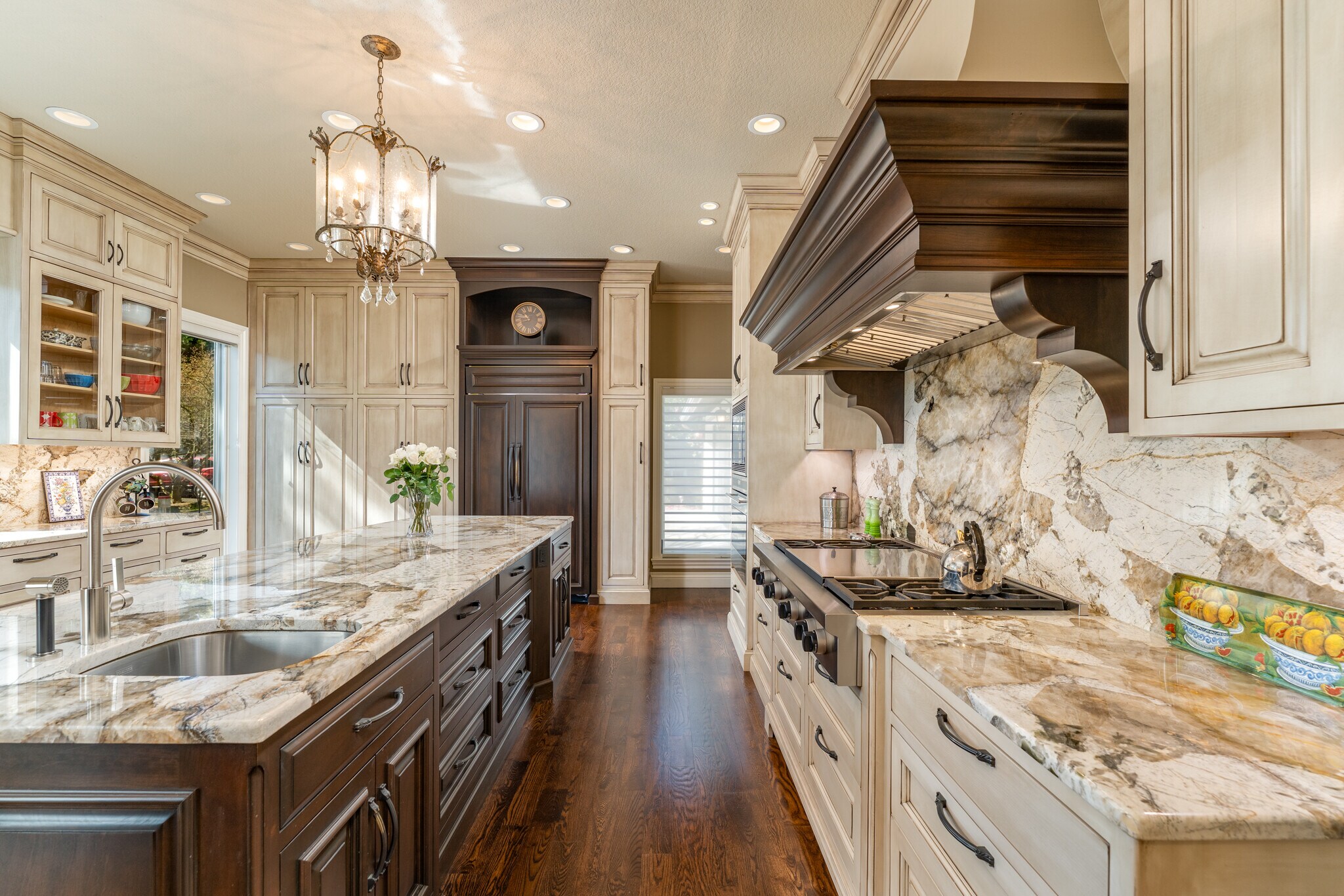 Building Photo - 2744 SW Sherwood Dr