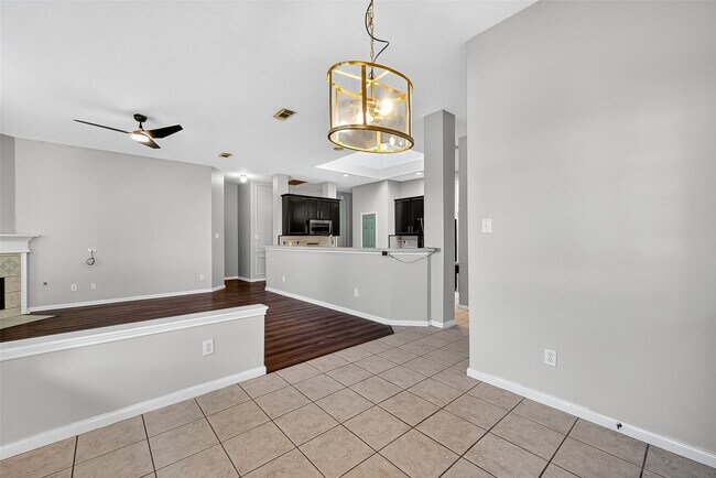 Building Photo - 16431 Red Crest Dr