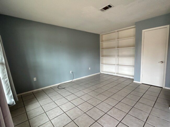 Building Photo - Gulfport rental