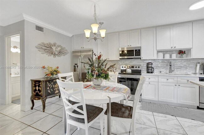 Building Photo - 588 Trace Cir