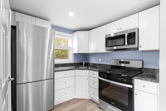 Building Photo - 10 Briarcliff Terrace