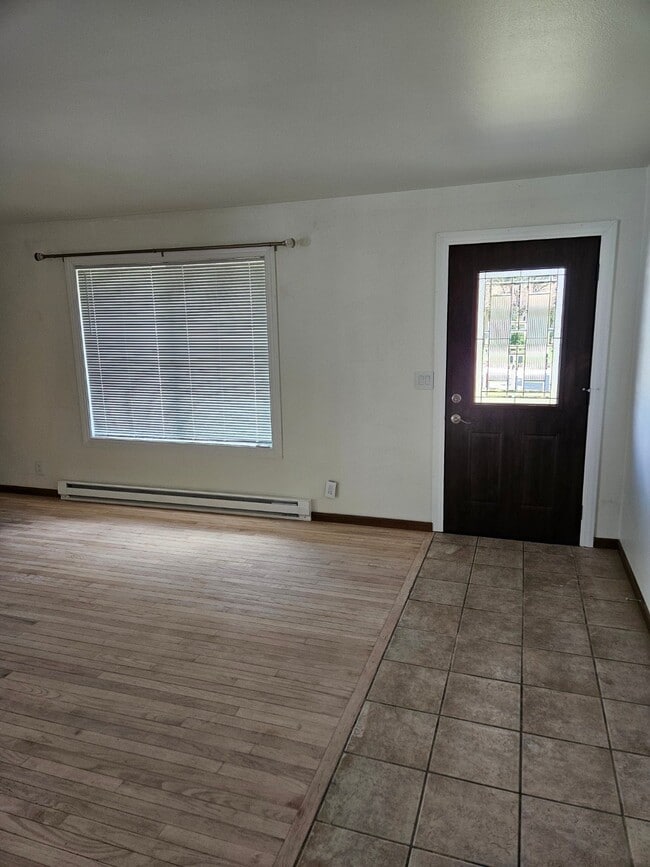 Building Photo - 3516 Lana Ln