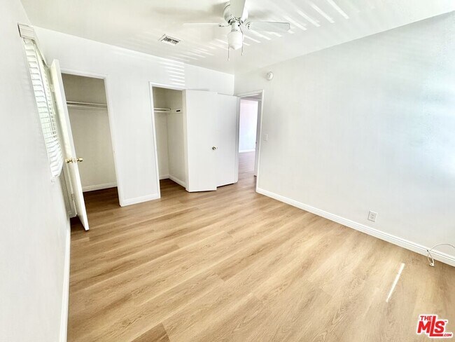 Building Photo - 3713 Selby Ave