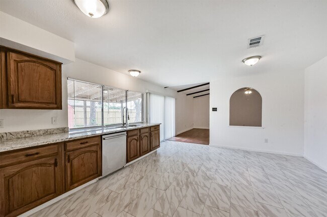 Building Photo - 5402 Dunnethead Dr