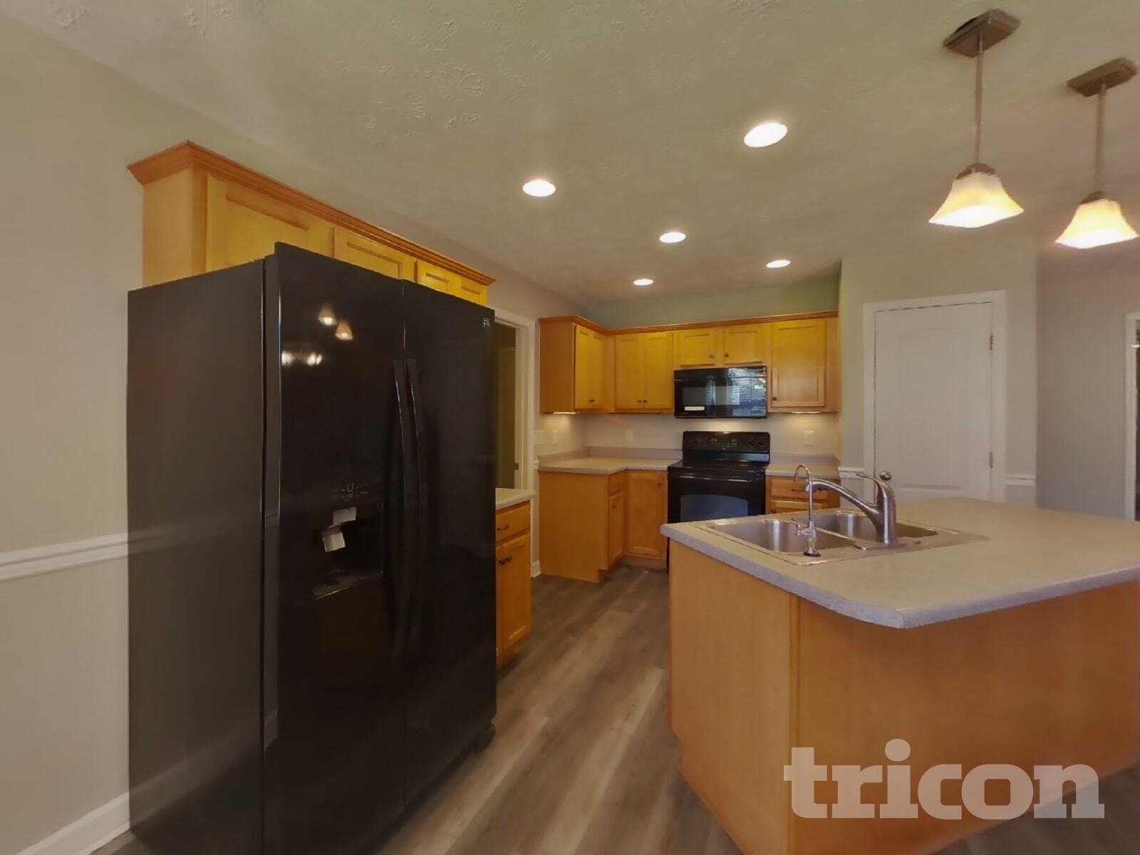 Building Photo - 1528 Beaconcrest Cir