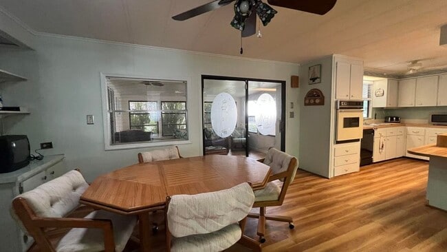 Building Photo - Large 2 Bedroom/2 Bath PALM HARBOR Manufactured Home in Cambridge 55+ Community In Hobe Sound Flo...