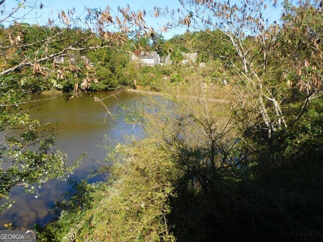 Building Photo - 566 Pond Lillies Rd SE