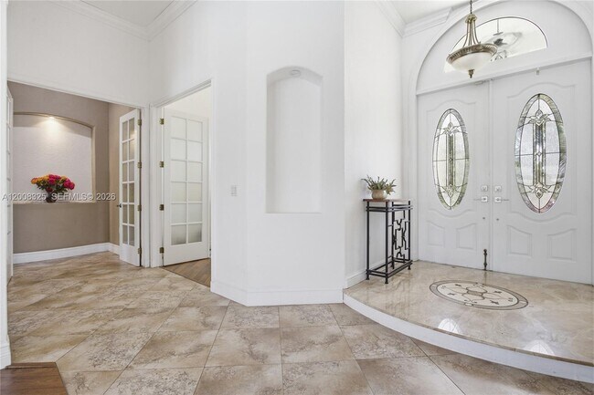 Building Photo - 20401 SW 48th Pl