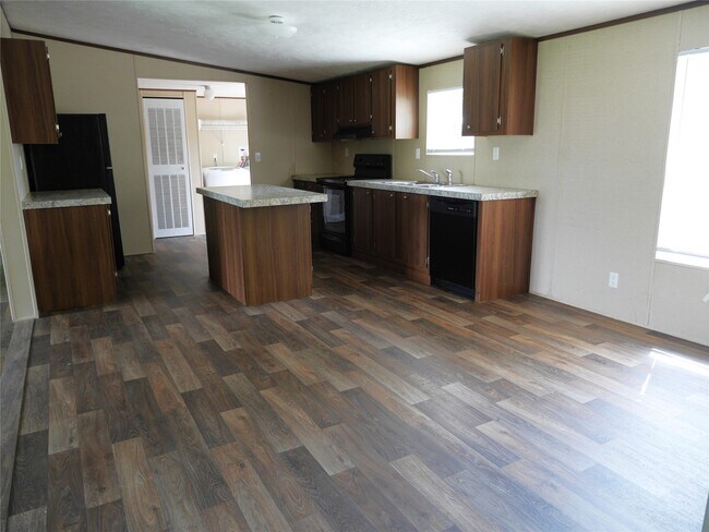 Building Photo - 16020 1/2 Sam Brookins St