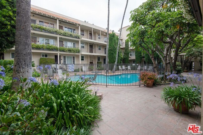 Building Photo - 11670 Sunset Blvd