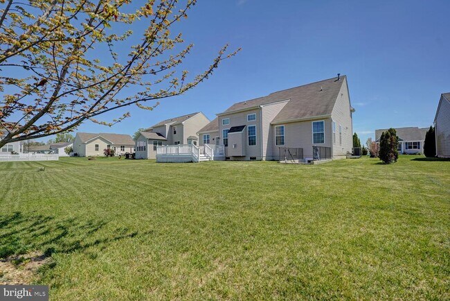 Building Photo - 93 Sabbe St