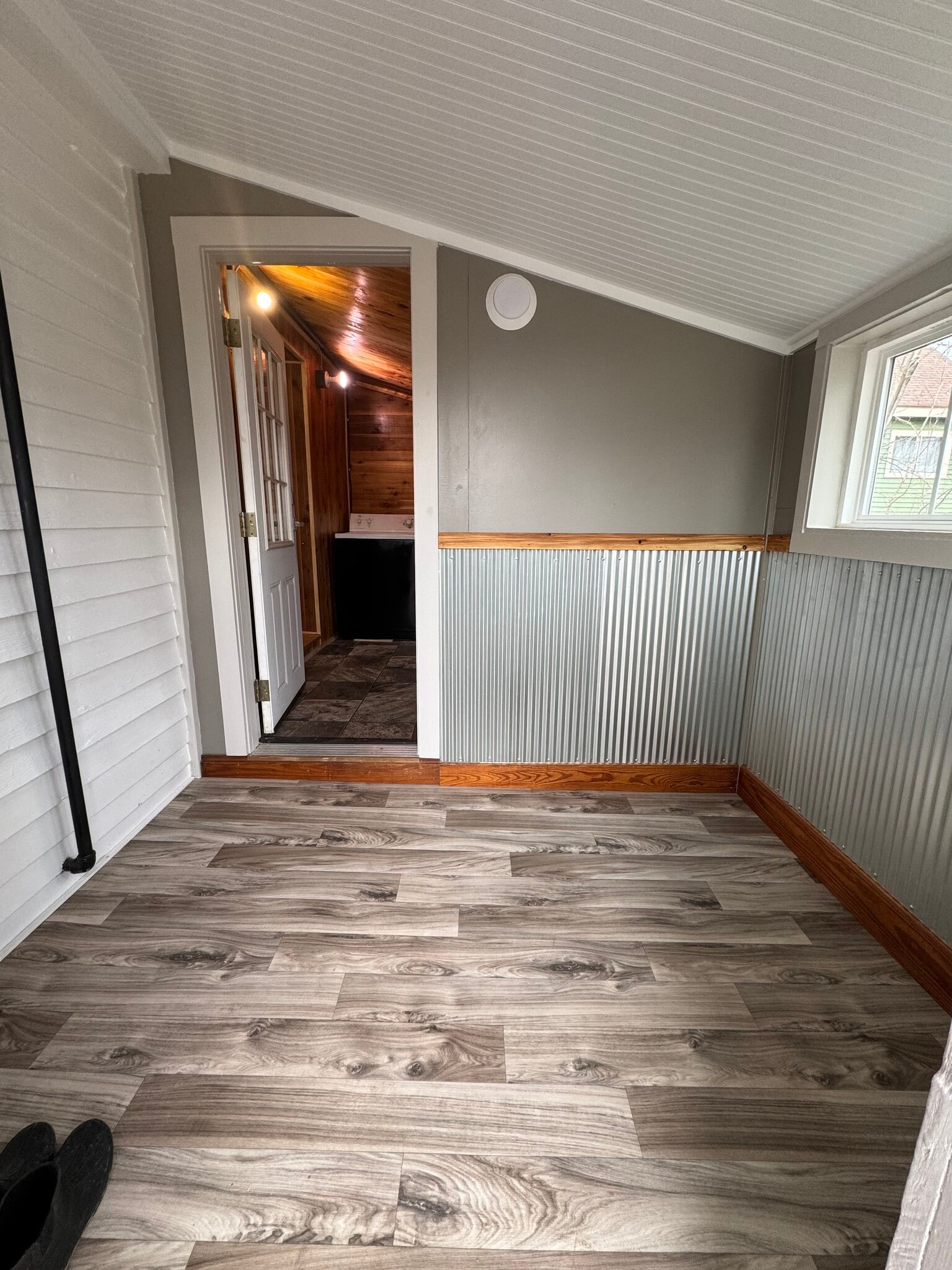 Building Photo - 923 7th St S