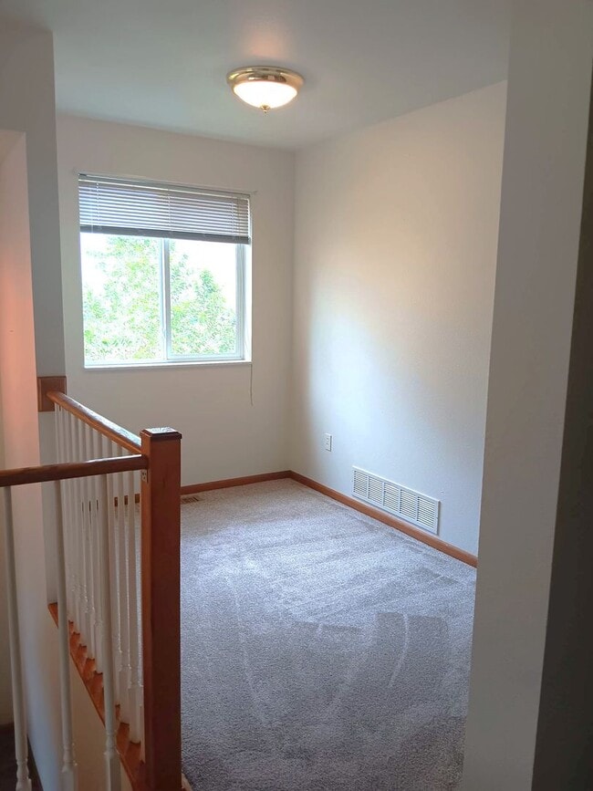 Building Photo - WEST SIDE - SPACIOUS TWO STORY 3 BED/2.5 B...