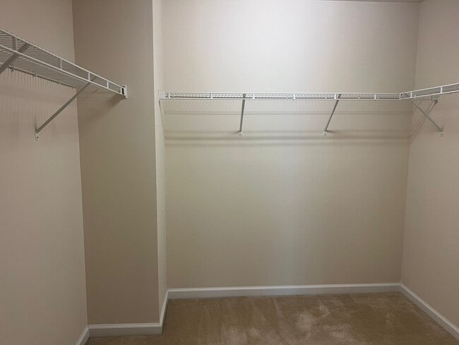 Building Photo - 2108 Chipley Dr