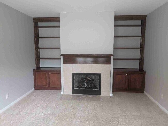 Building Photo - 15554 Smithfield Dr