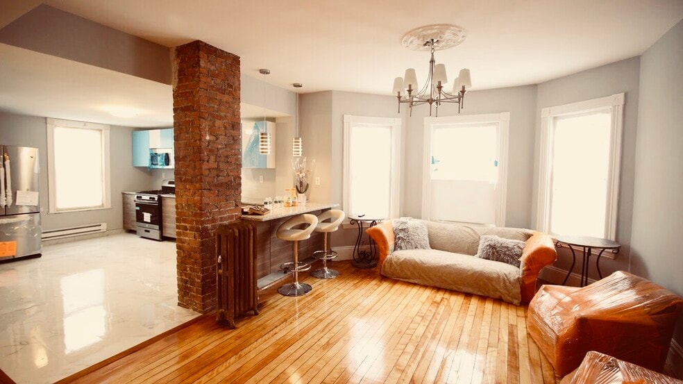 Building Photo - 9 Eulita Ter