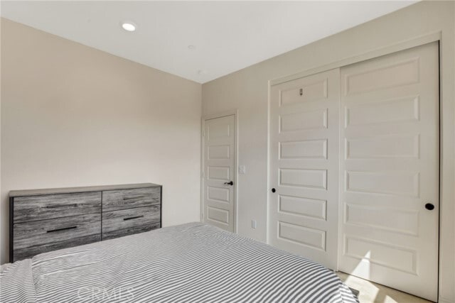 Building Photo - 783 Benchmark