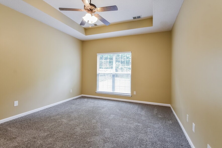 Building Photo - 8359 Windsor Ln