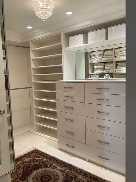 Building Photo - 22 Cll Escala