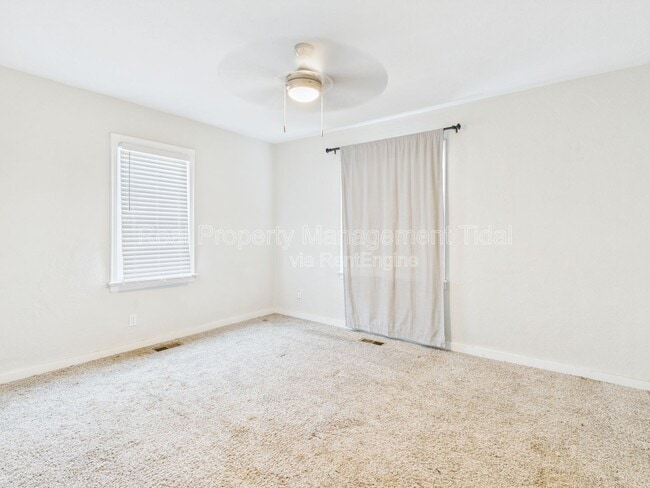 Building Photo - 3853 Atterbury St