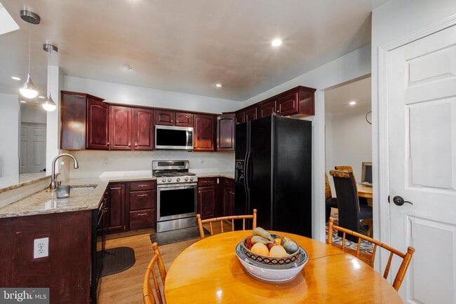 Building Photo - 34 Birmingham Dr