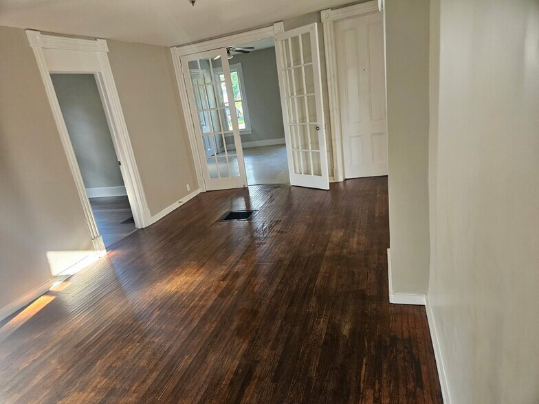 Dining Room - 5 Robie St