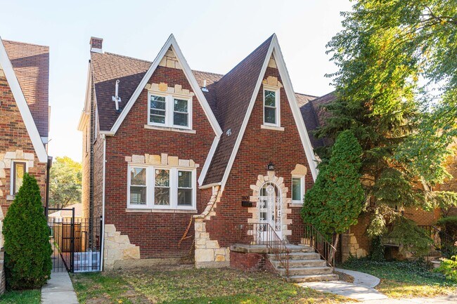 Building Photo - 1809 Euclid Ave