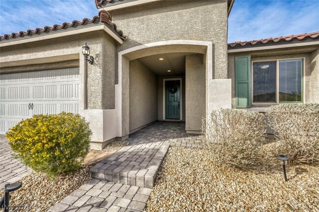 Building Photo - 10594 Skye Arroyo Ave