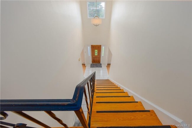 Building Photo - 30 Cassilis Ave