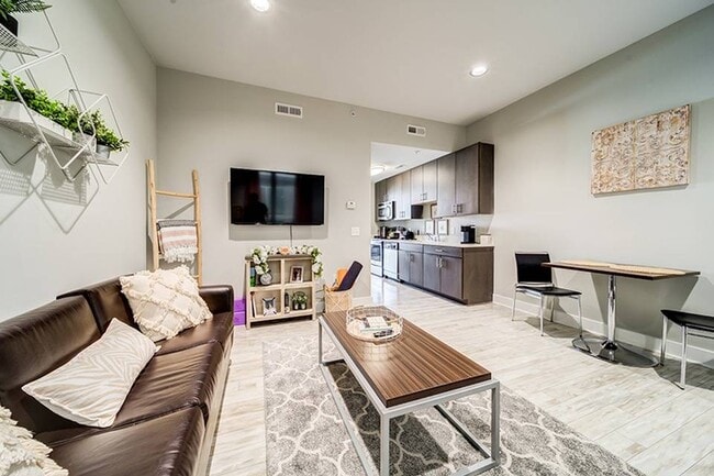 Living Room - 1301 Hillsborough