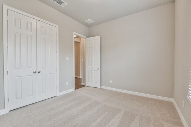 Building Photo - 27124 Regal Scott Dr