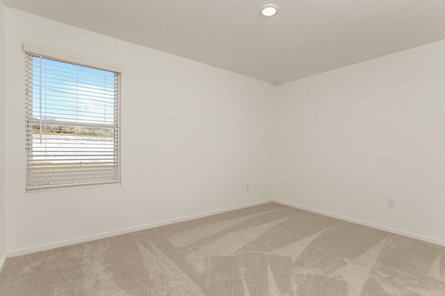 Building Photo - 298 Jax Lp