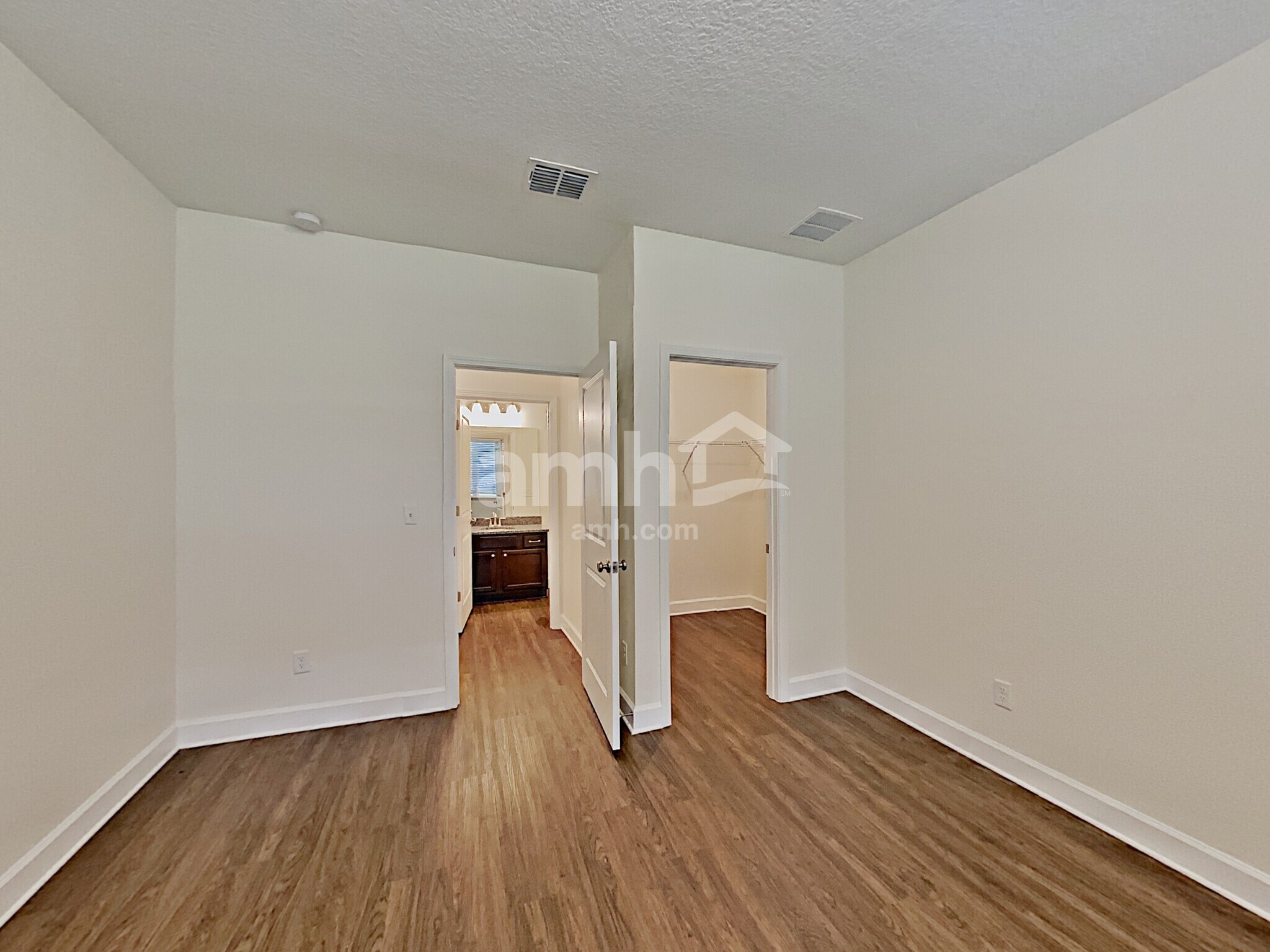 Building Photo - 1889 Silver Point