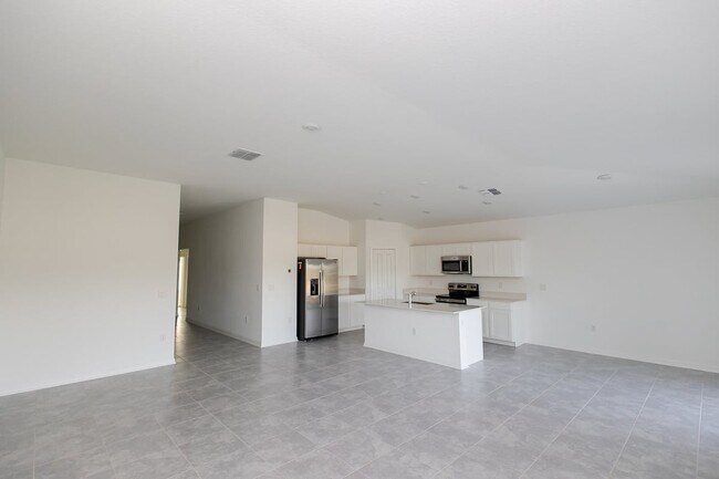 Building Photo - 1482 Austin St
