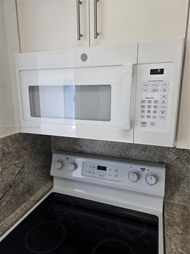 Building Photo - 8821 W Flagler St