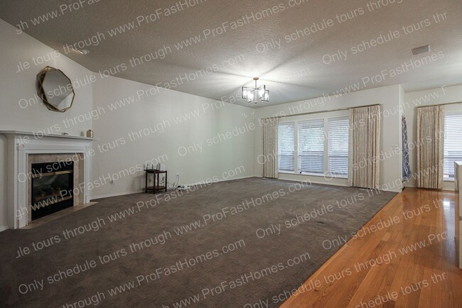 Building Photo - 16109 SE Rural Ct