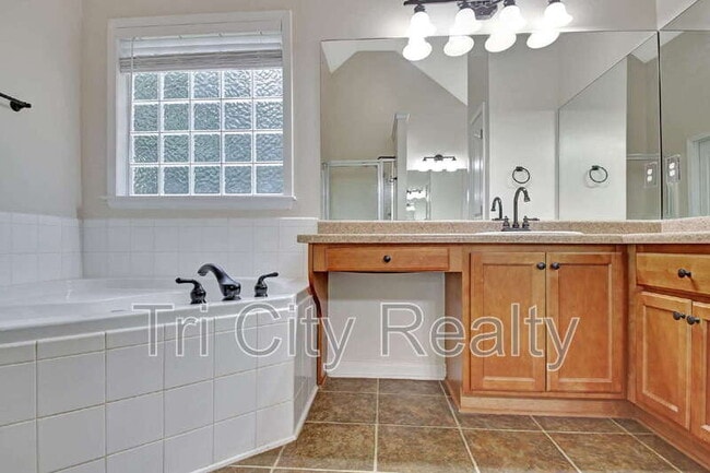 Building Photo - 69 Meadows Creek Ln