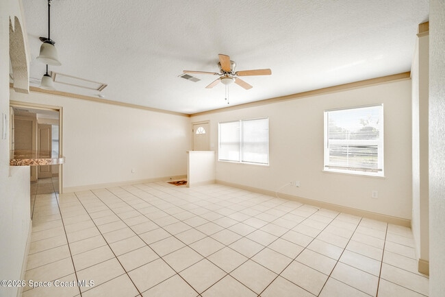 Building Photo - 2512 Sarno Rd