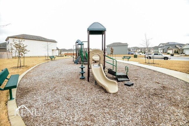 Building Photo - 5058 Firefly Hls