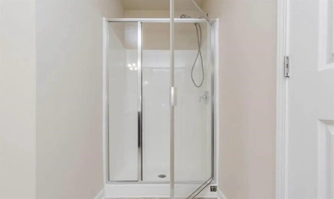 Building Photo - 3369 Castleberry Village Cir