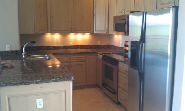 Building Photo - Condo on Sunbrook Golf Course