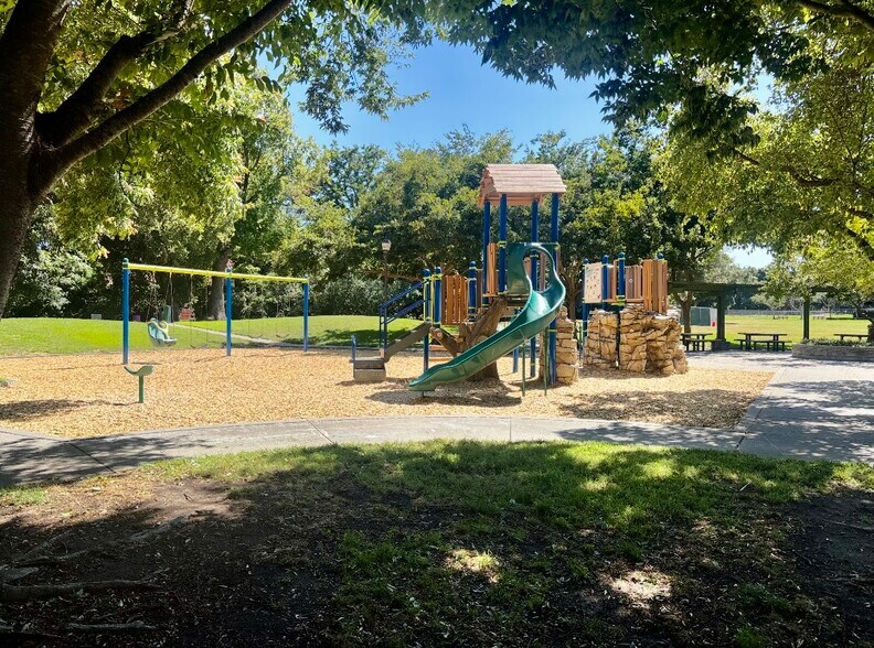 Mape Memorial Park - 7520 Silvertree Ln
