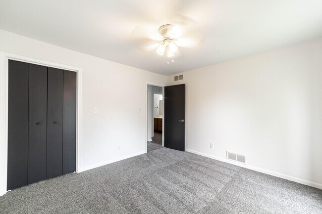 Building Photo - 201 Briarcrest Ct