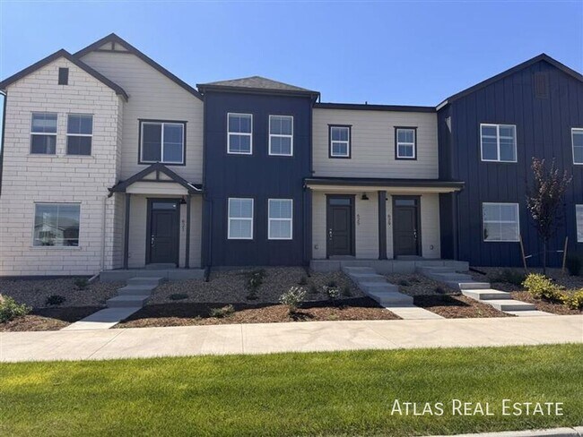 Building Photo - 650 Leland Aly