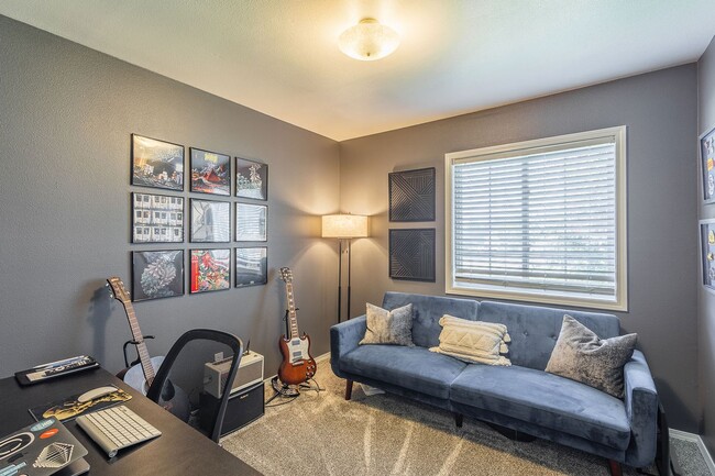 Building Photo - Newly Renovated 3 bed 2 bath home in the heart of MERIDIAN