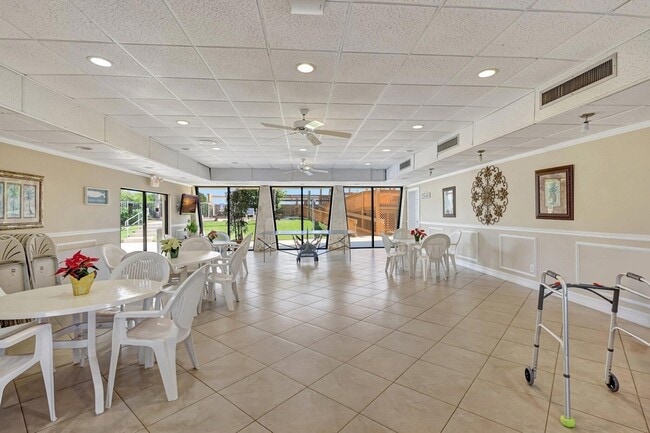 Building Photo - 10680 S Ocean Dr