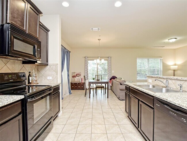 Building Photo - 516 E Slaughter Ln