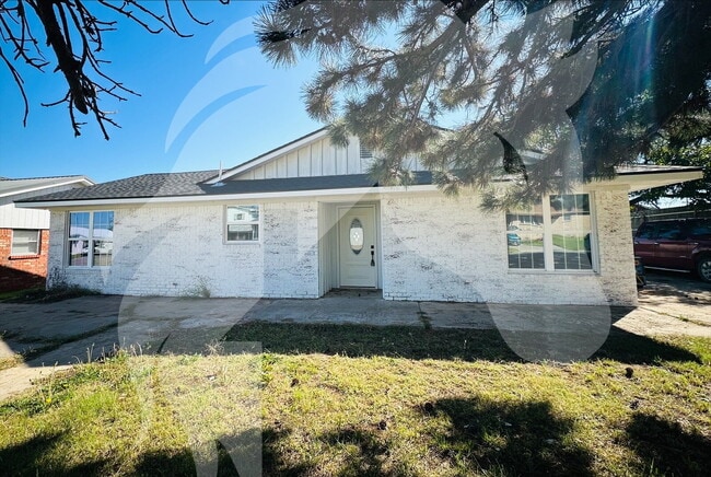 Primary Photo - "Charming 3-Bed, 2-Bath Home in Shattuck -...
