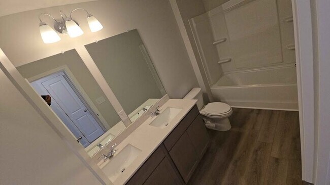 Building Photo - 111 Park Ridge Cir
