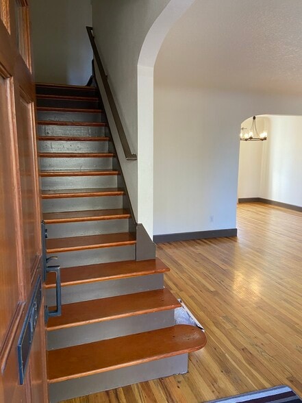 Building Photo - 1403 NW 23rd Ave